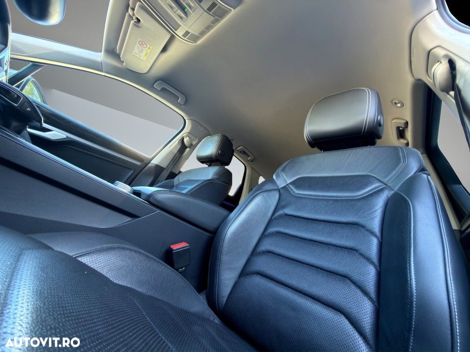 Volkswagen Touareg - 21