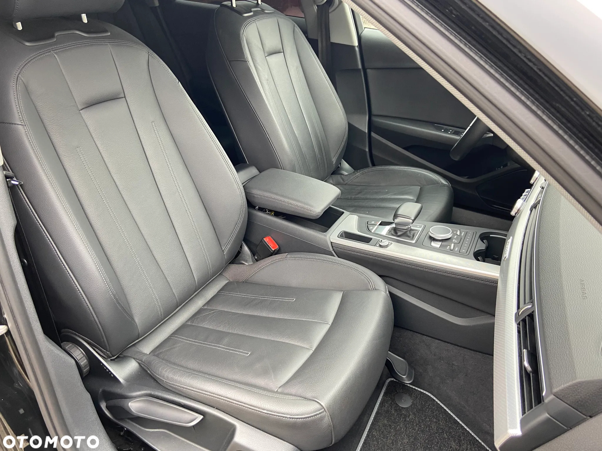 Audi A4 ver-45-tfsi-quattro-s-tronic-advanced - 30