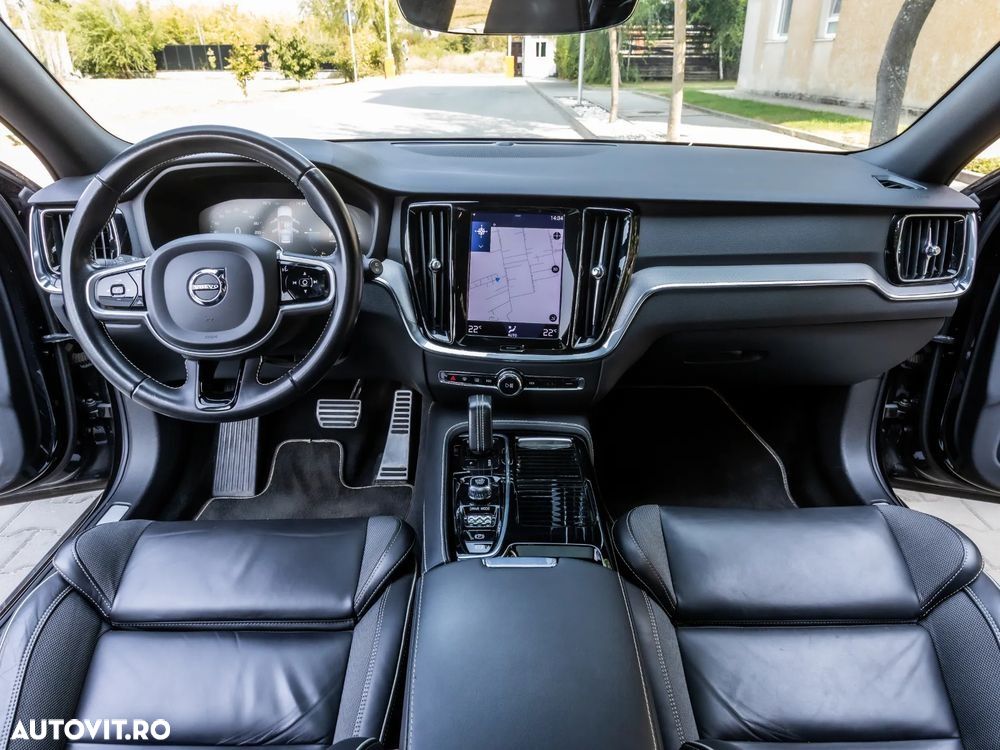 Volvo V60 T8 AWD Recharge Geartronic RDesign - 18