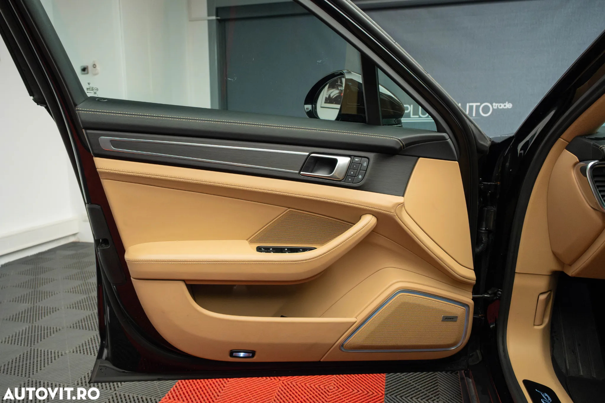 Porsche Panamera - 18