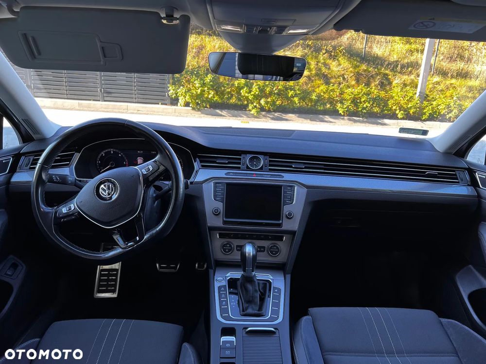 Volkswagen Passat 2.0 TDI Bi-Turbo BMT 4Mot Highline DSG - 12