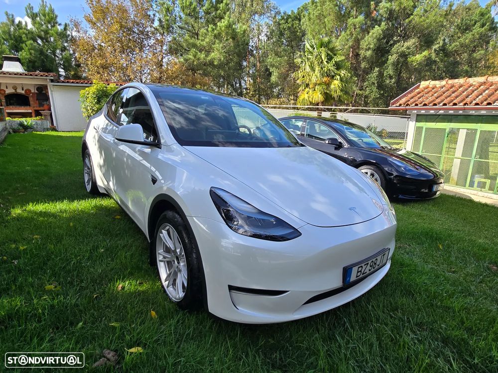 Tesla Model Y Long Range Dual Motor AWD - 3