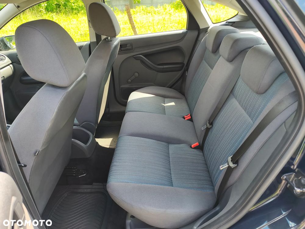 Ford Focus - 8