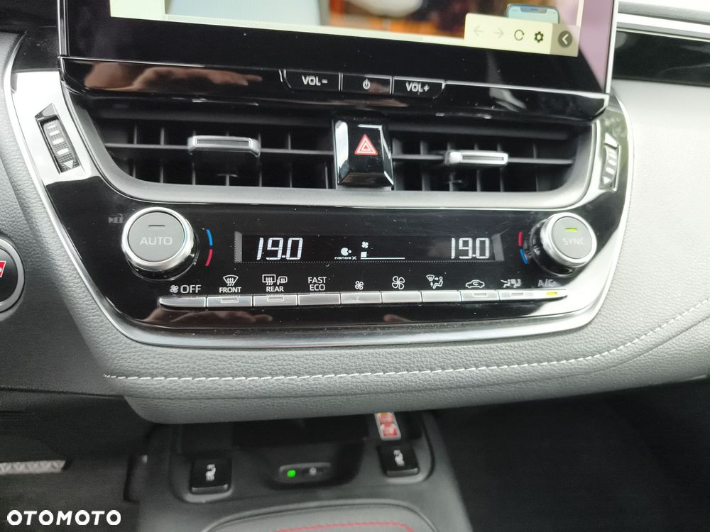 Toyota Corolla - 27