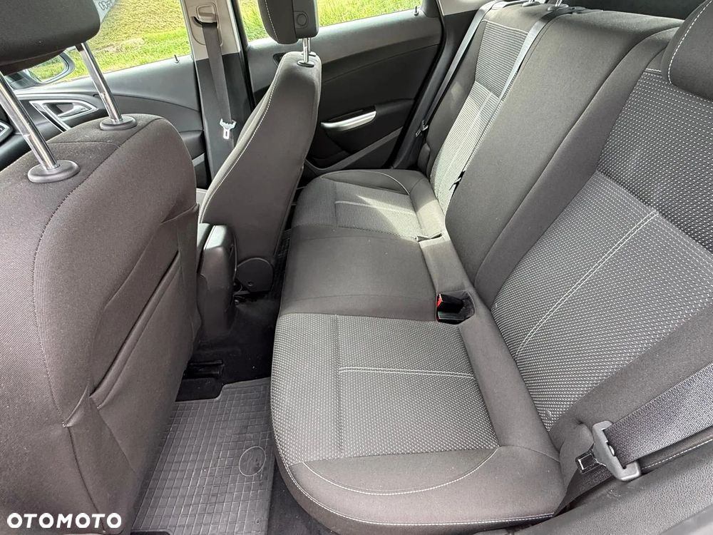 Opel Astra 1.6 T Sport - 11