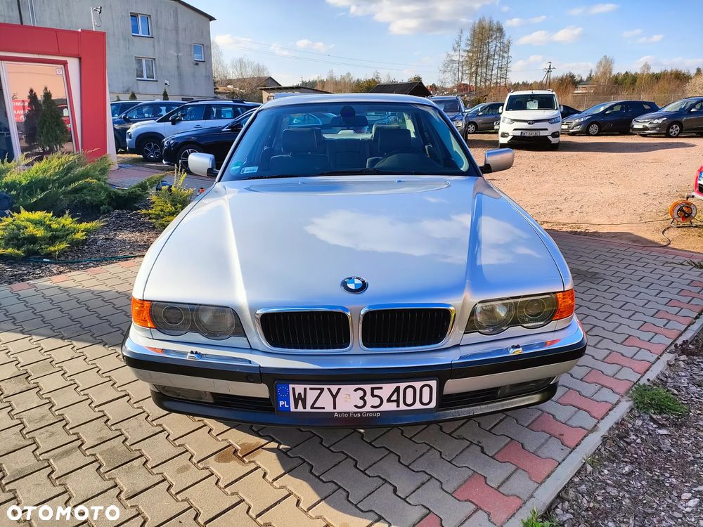 BMW Seria 7 728i L - 6
