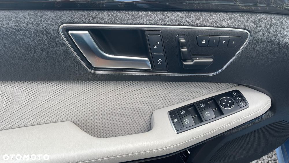 Mercedes-Benz Klasa E 350 CDI 4-Matic BlueEff Elegance - 35