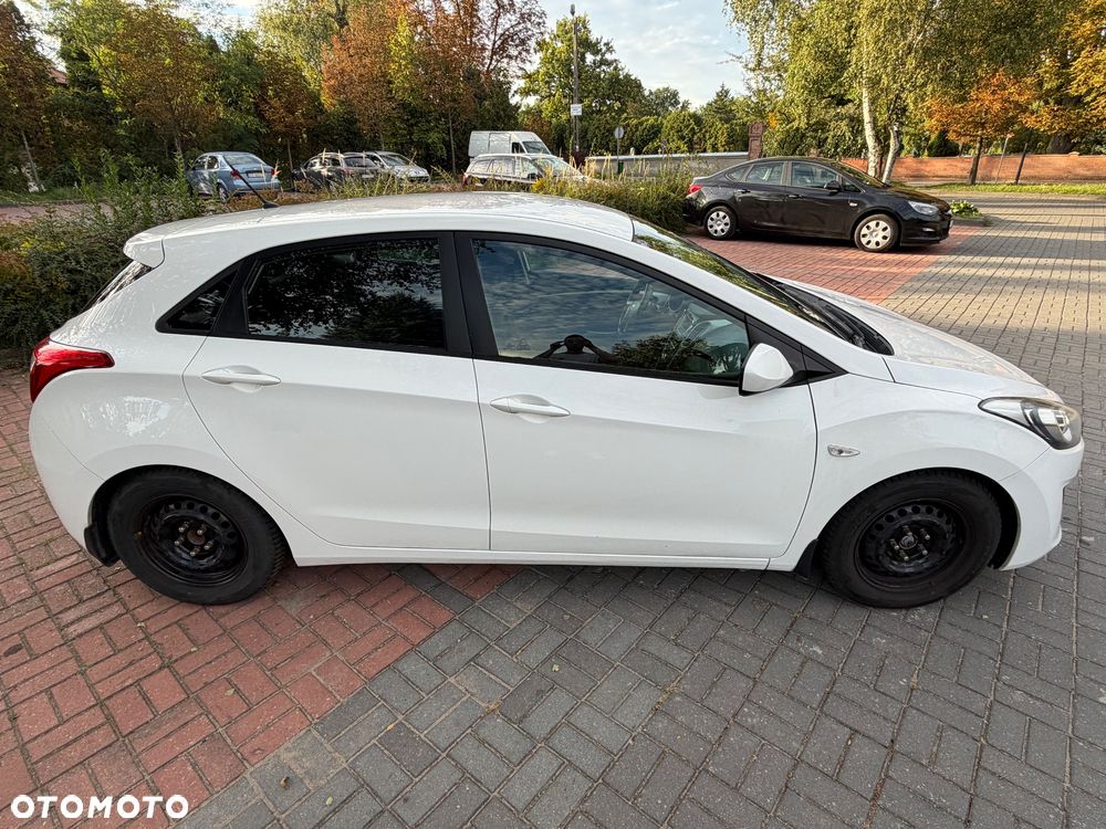Hyundai i30 1.6 CRDi Classic + - 12