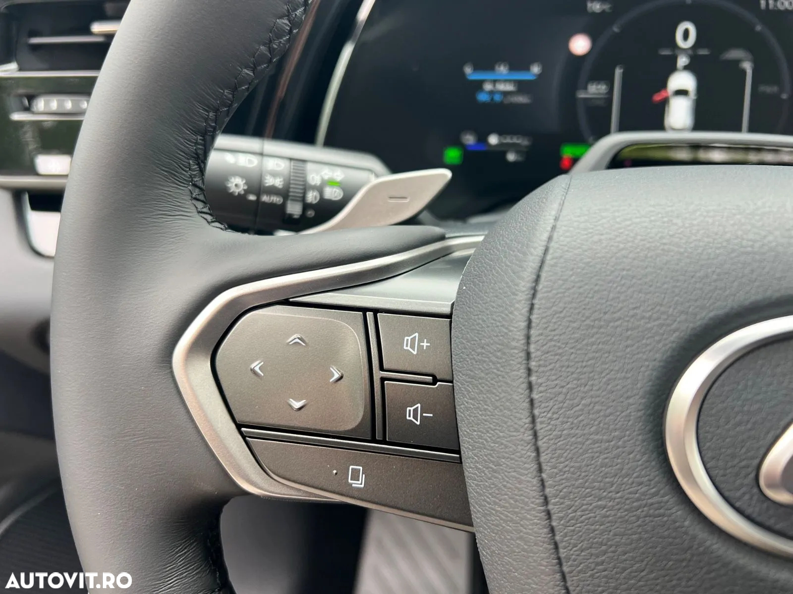 Lexus Seria RX 450h+ (Plug-in-Hybrid) Luxury Line - 24