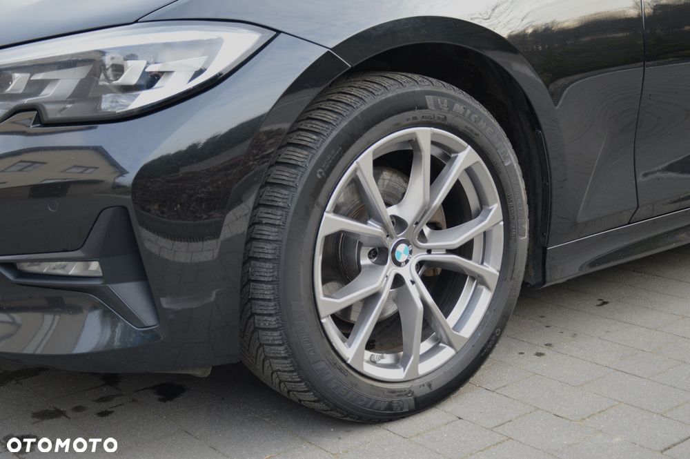 BMW Seria 3 320d Sport Line Shadow - 37