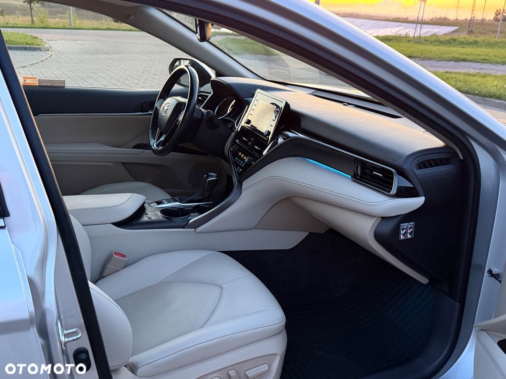 Toyota Camry 2.5 Hybrid Prestige CVT - 11