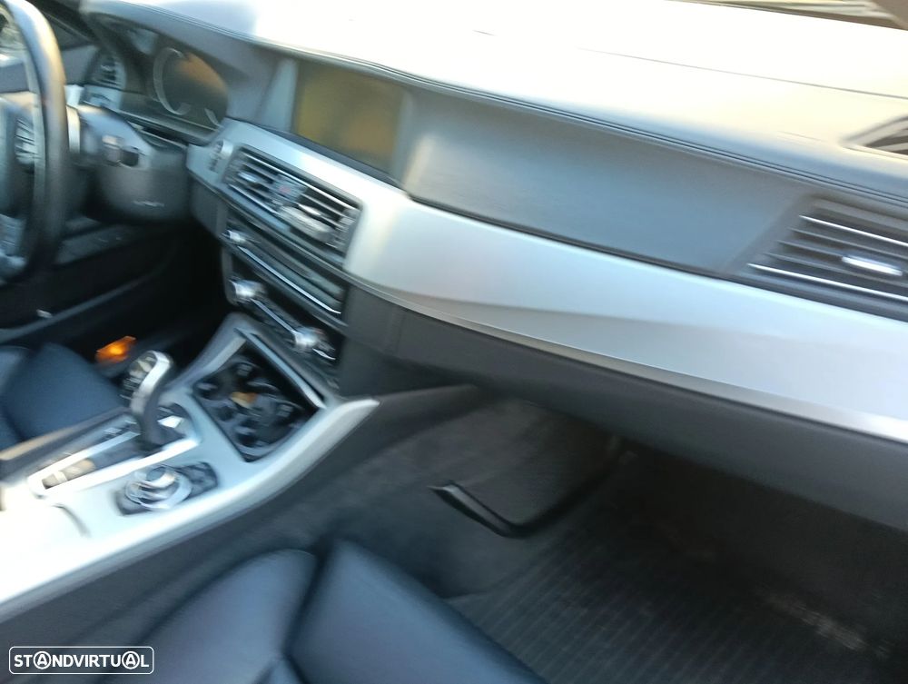 BMW M550d xDrive Auto - 10