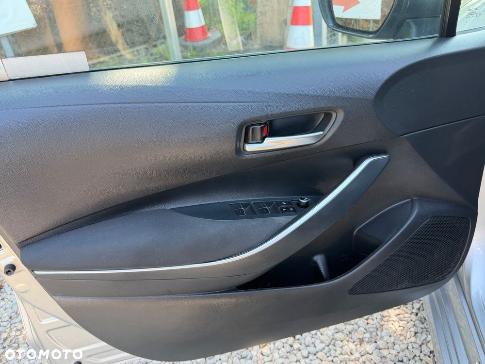 Toyota Corolla 1.8 Hybrid GPF Comfort - 18