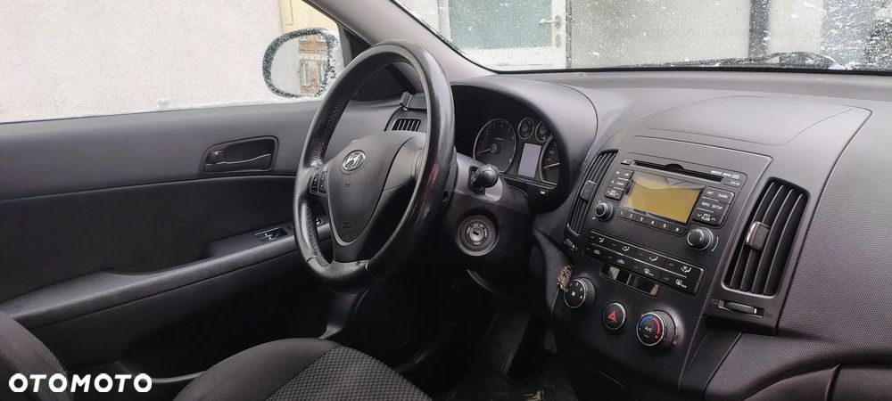 Hyundai i30 1.4 Base - 8