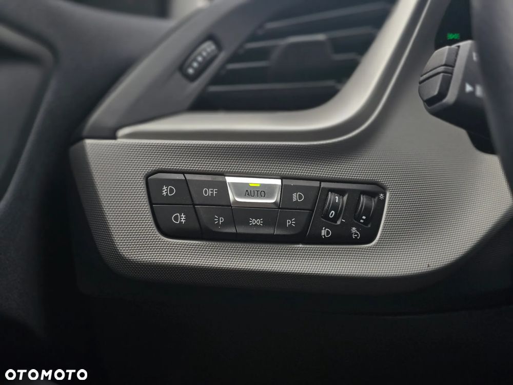 BMW Seria 1 118i Advantage - 19