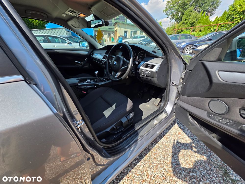 BMW Seria 5 520d - 5
