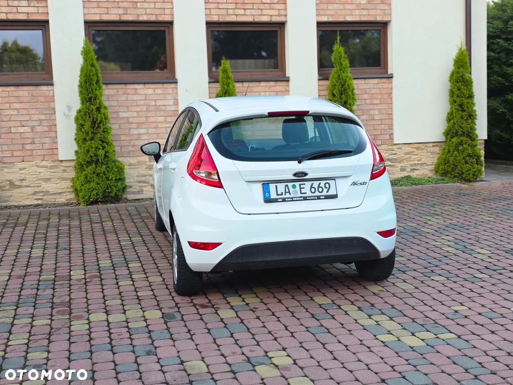 Ford Fiesta 1.25 Ambiente - 11