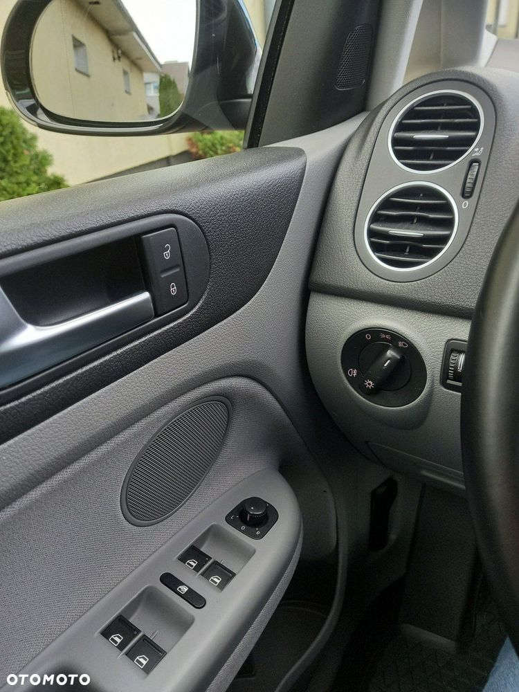 Volkswagen Golf Plus 1.9 TDI Trendline DSG - 37