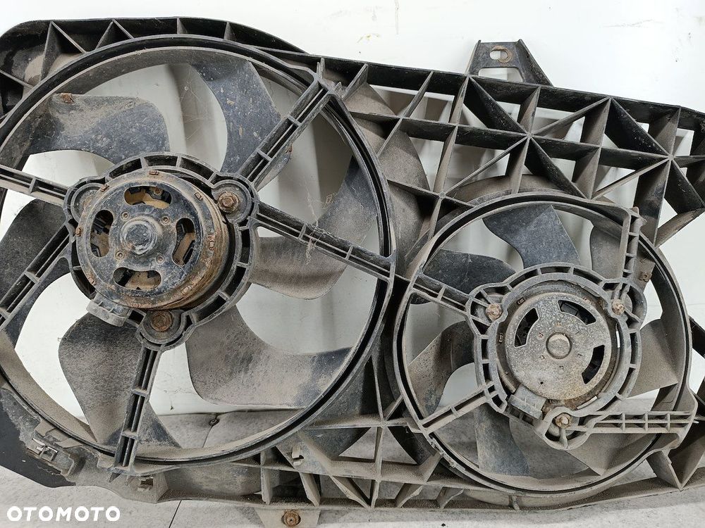 WENTYLATOR CHŁODNICY OPEL VIVARO A 8200019383 2.5 DTI - 6