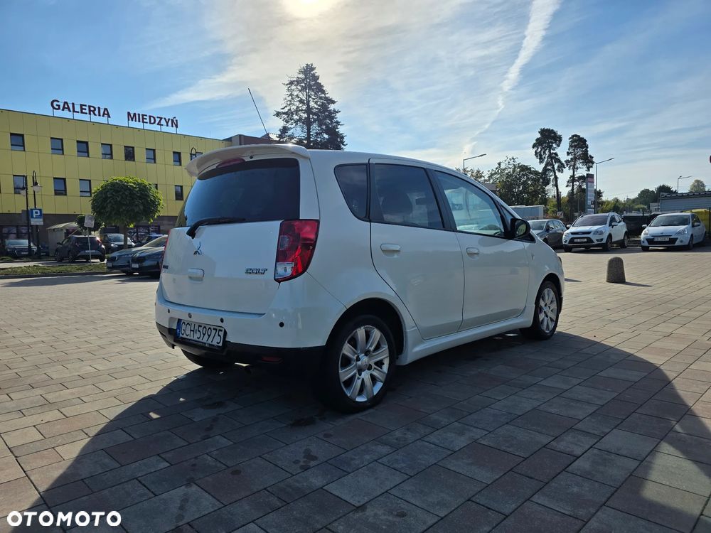 Mitsubishi Colt - 3