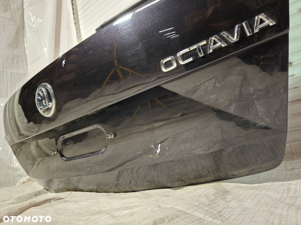 Skoda Octavia III 5E0 hatchback 2016 Klapa bagażnika tył czarna LF9R - 8