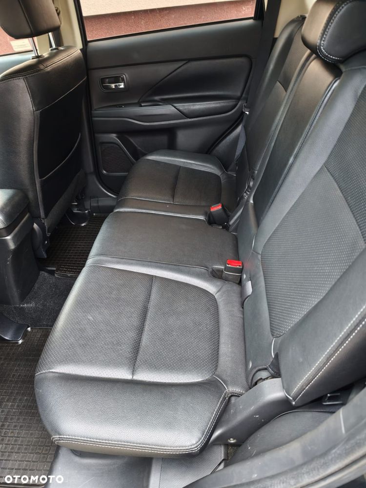 Mitsubishi Outlander 2.0 Instyle Navi 4WD CVT - 7