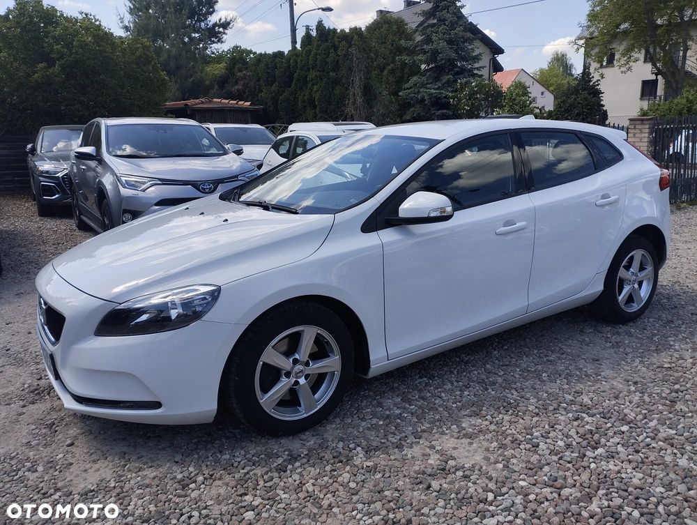 Volvo V40 T2 Momentum - 5
