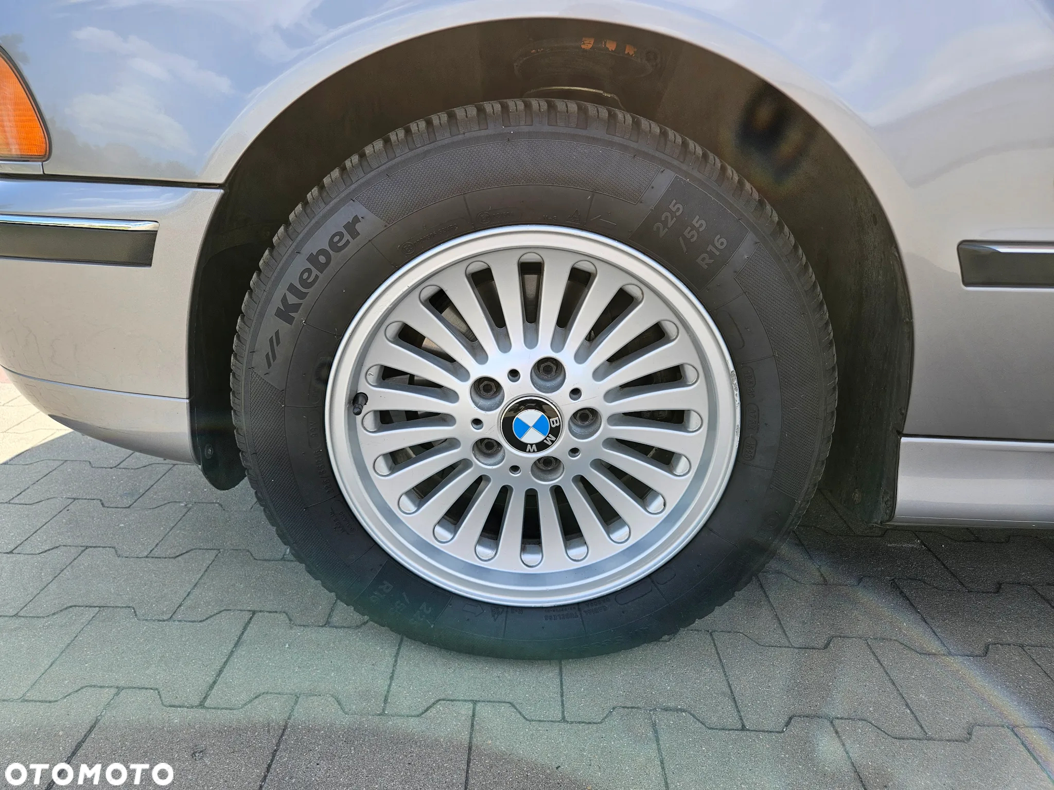 BMW Seria 5 520i - 13