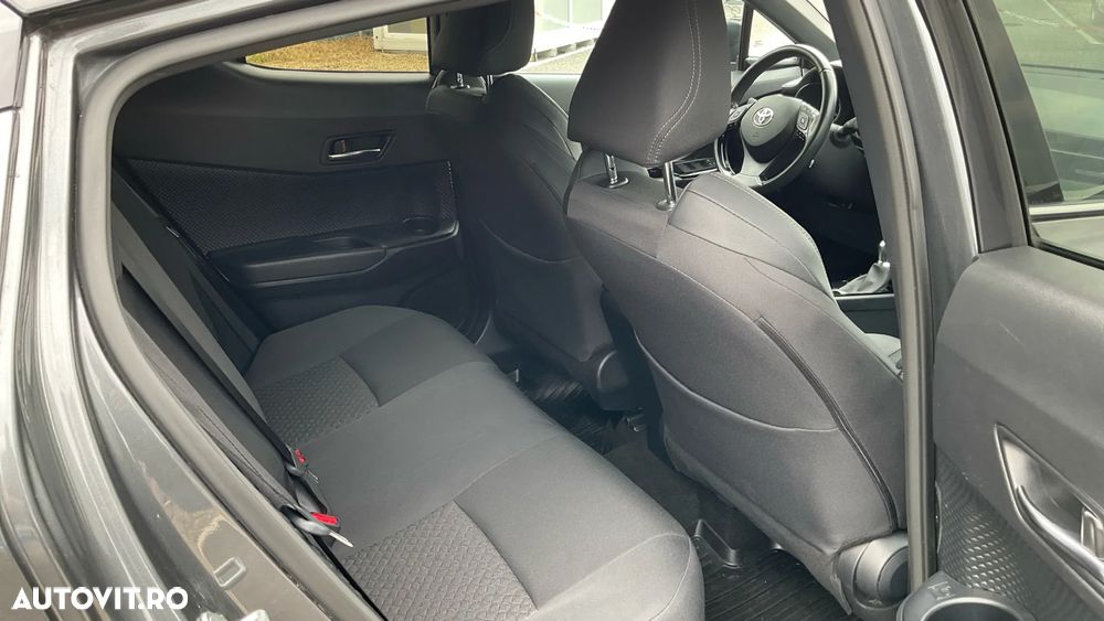 Toyota C-HR 2.0 HSD 184 CP 4x2 CVT Style - 32