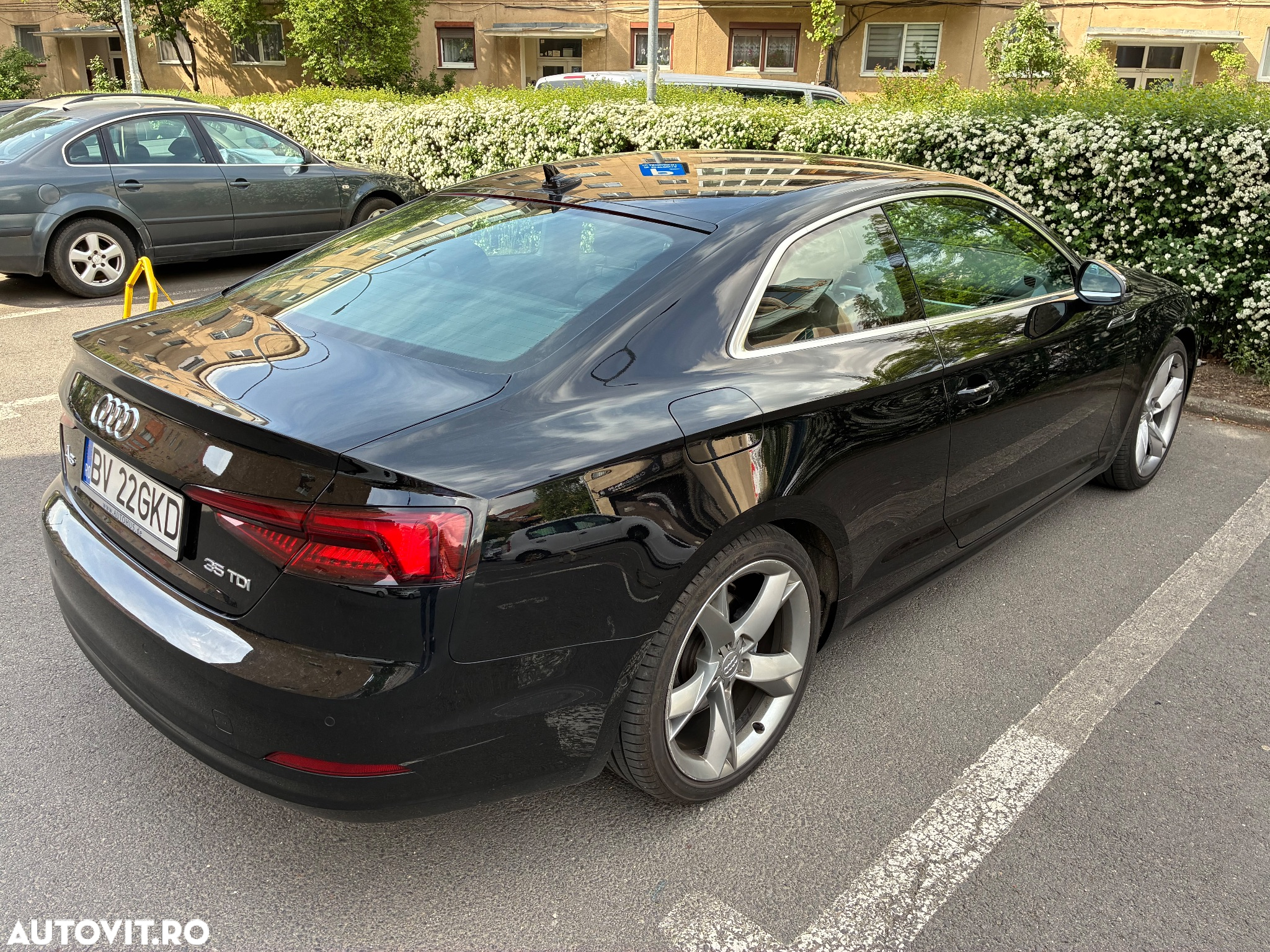 Audi A5 Coupe 35 TDI S tronic design - 4
