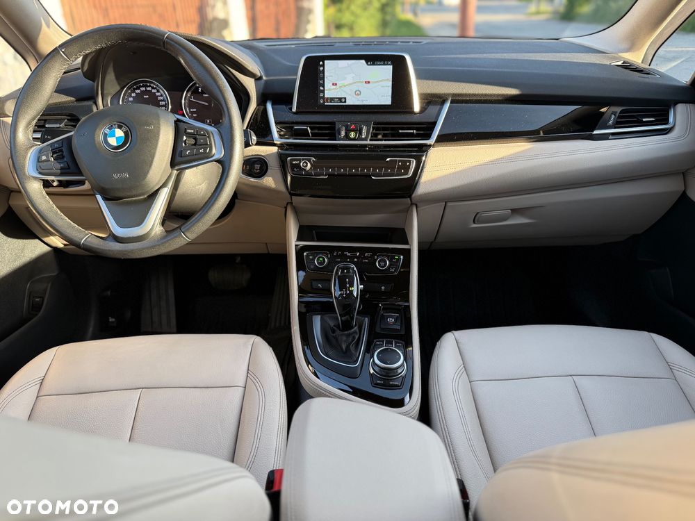 BMW Seria 2 218d Luxury Line sport - 12