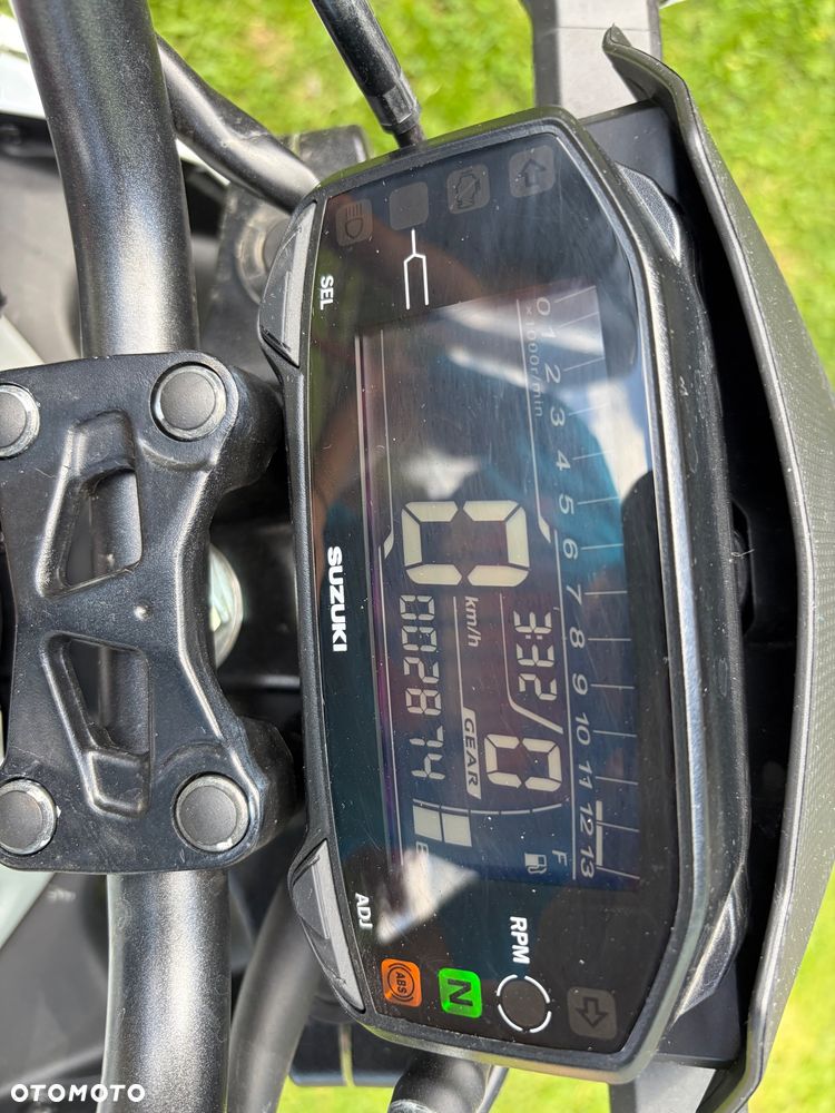 Suzuki GSX - 7
