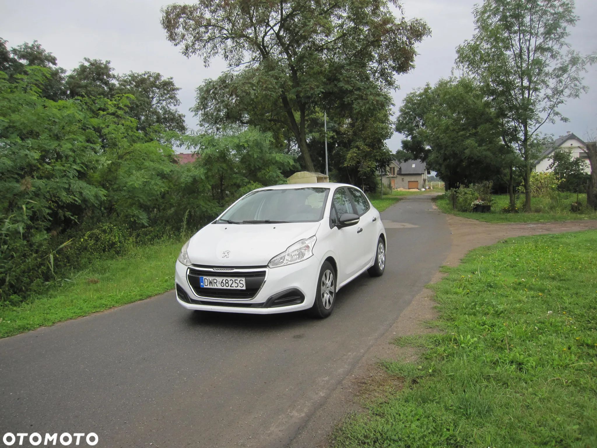 Peugeot 208 1.6 BlueHDi Allure S&S - 1