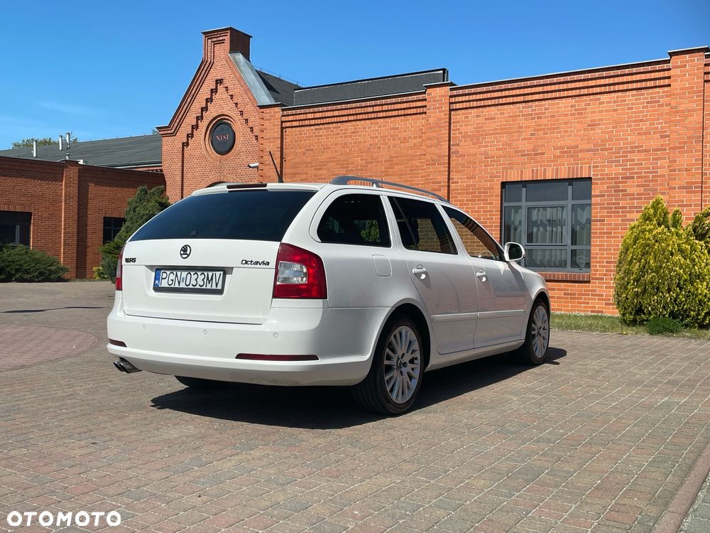 Skoda Octavia 2.0 TDI DPF RS - 8