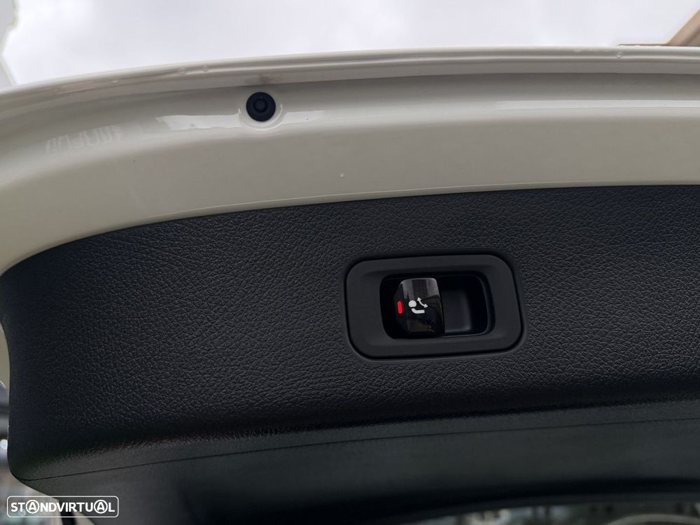 Mercedes-Benz GLC 300 e 4Matic - 20