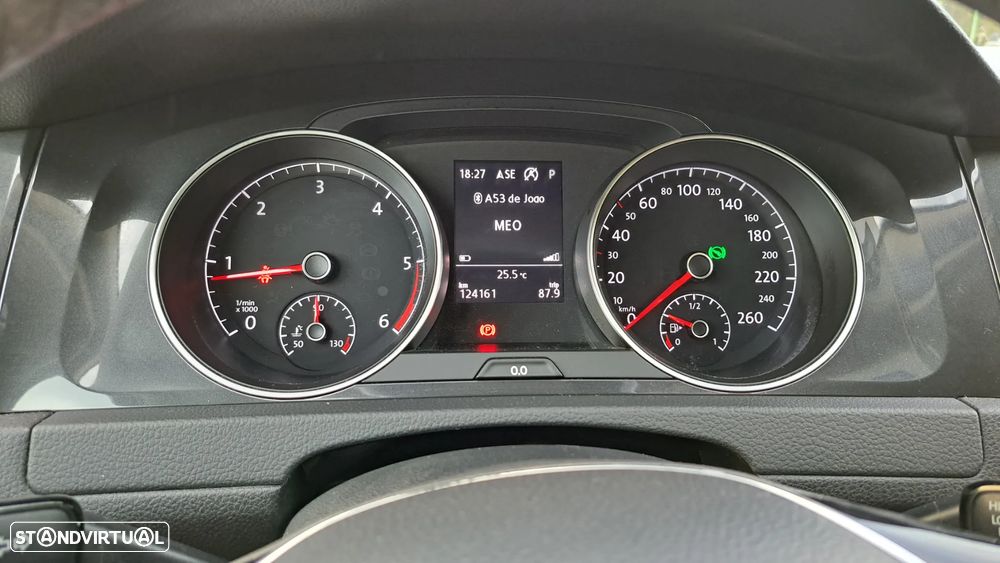 VW Golf 1.6 TDI Confortline DSG - 12