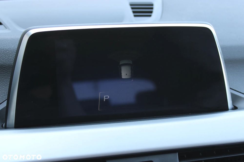 BMW X1 xDrive20i Advantage - 26