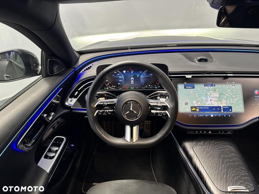Mercedes-Benz Klasa E 300 de PHEV 4-Matic AMG 9G-Tronic - 23