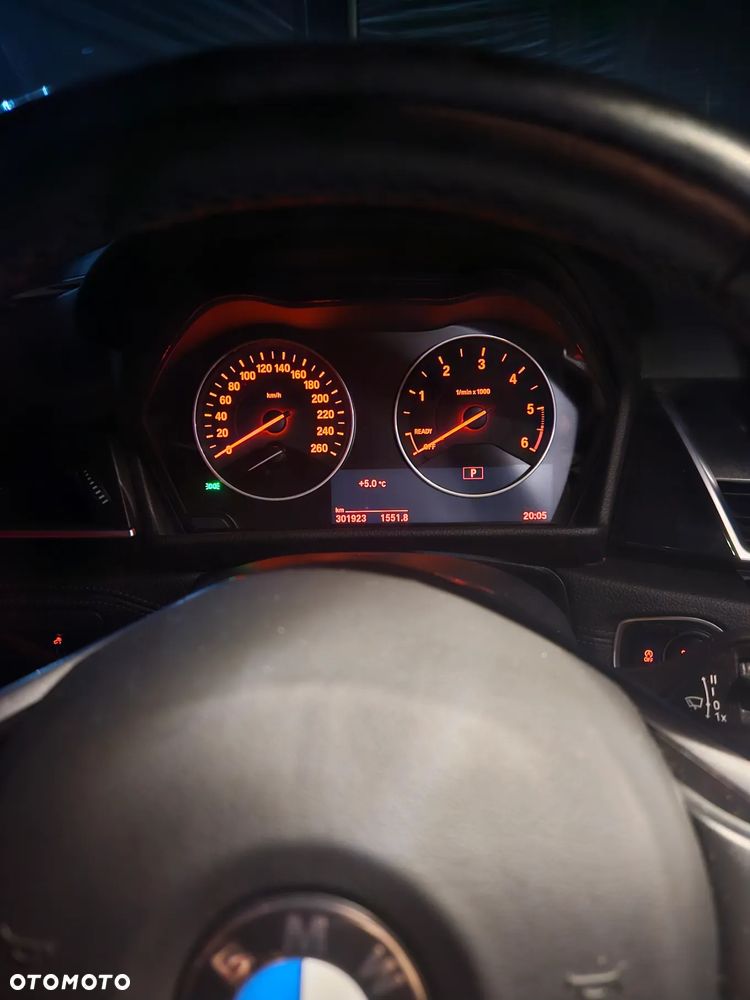 BMW Seria 2 218d Luxury Line - 16