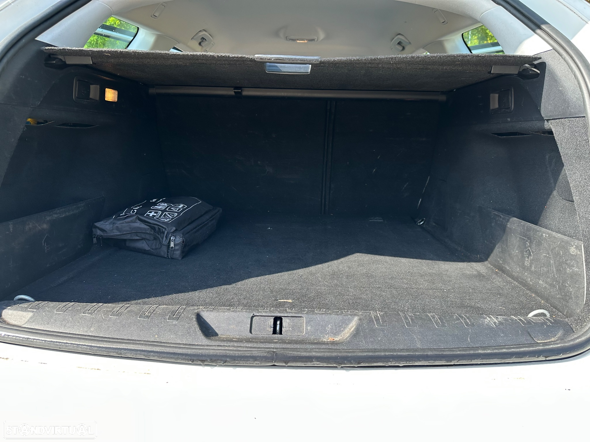 Peugeot 308 SW 1.6 BlueHDi Active - 29