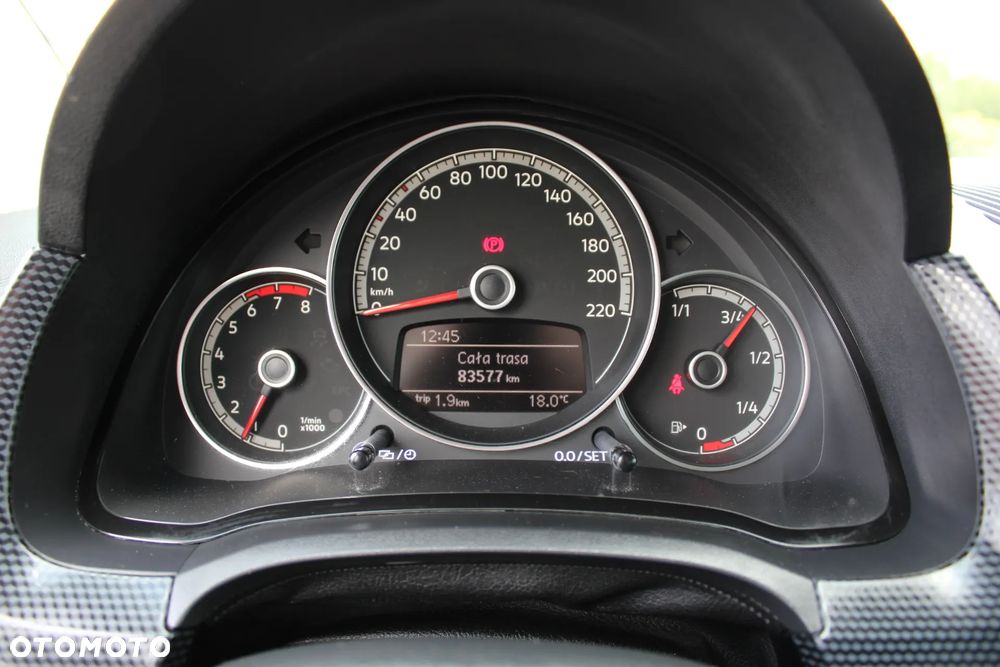 Volkswagen up! United - 23
