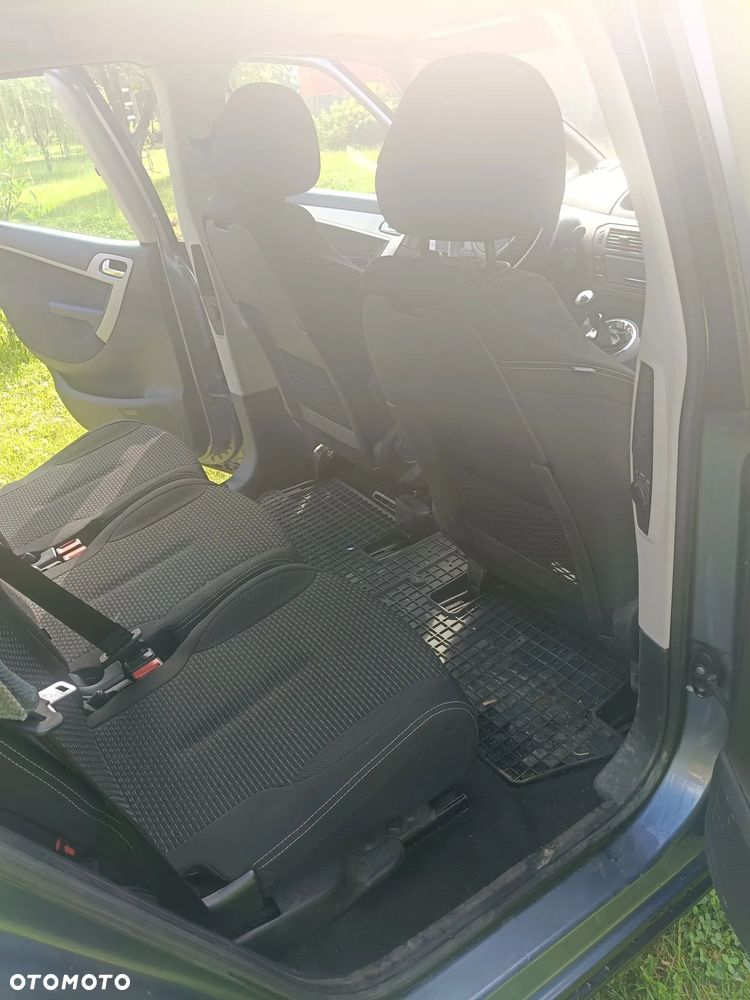 Citroën C4 Picasso 1.6 HDi SX - 10