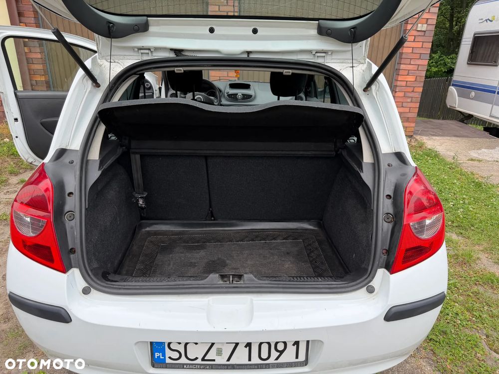 Renault Clio 1.5 dCi Alize - 13