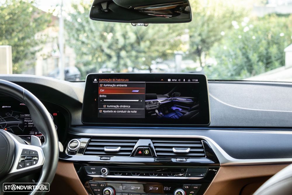 BMW 530 e Pack Desportivo M - 44