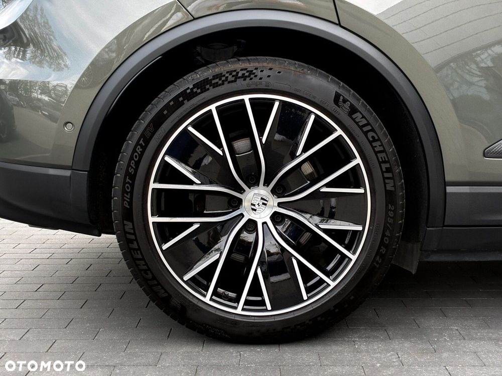Porsche Macan - 16