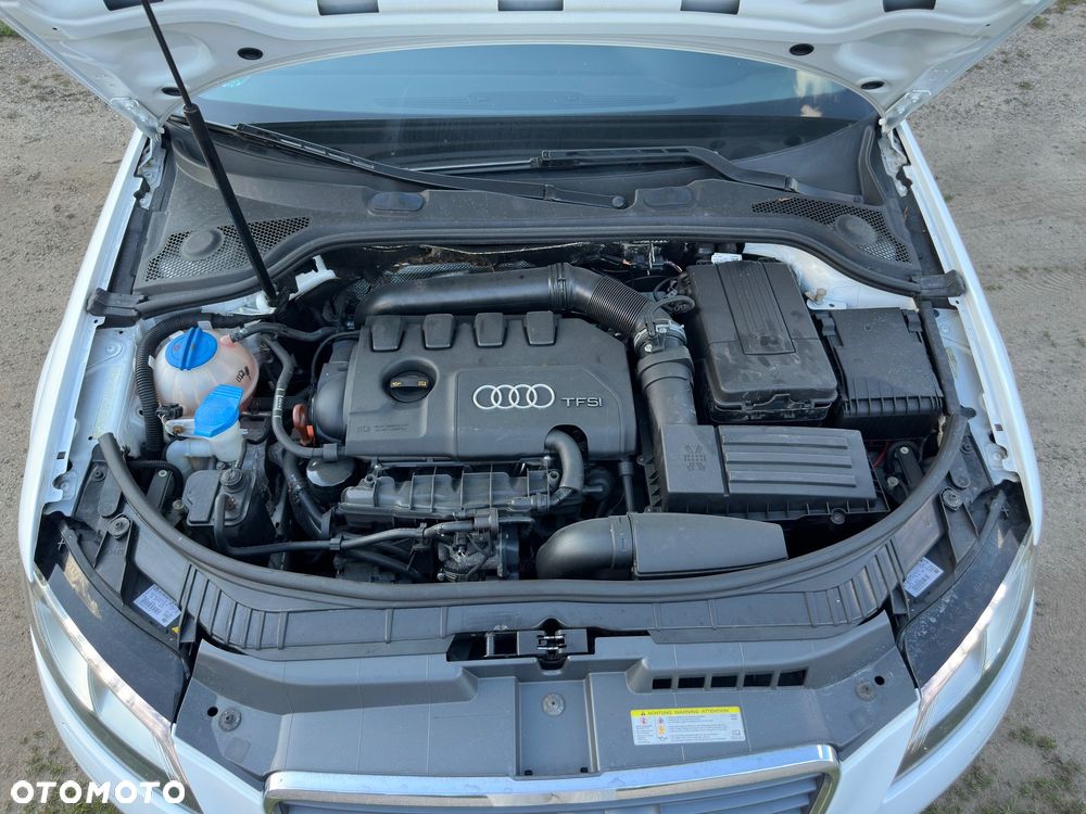 Audi A3 Sportback 1.8 TFSI S tronic S line Sportpaket - 11