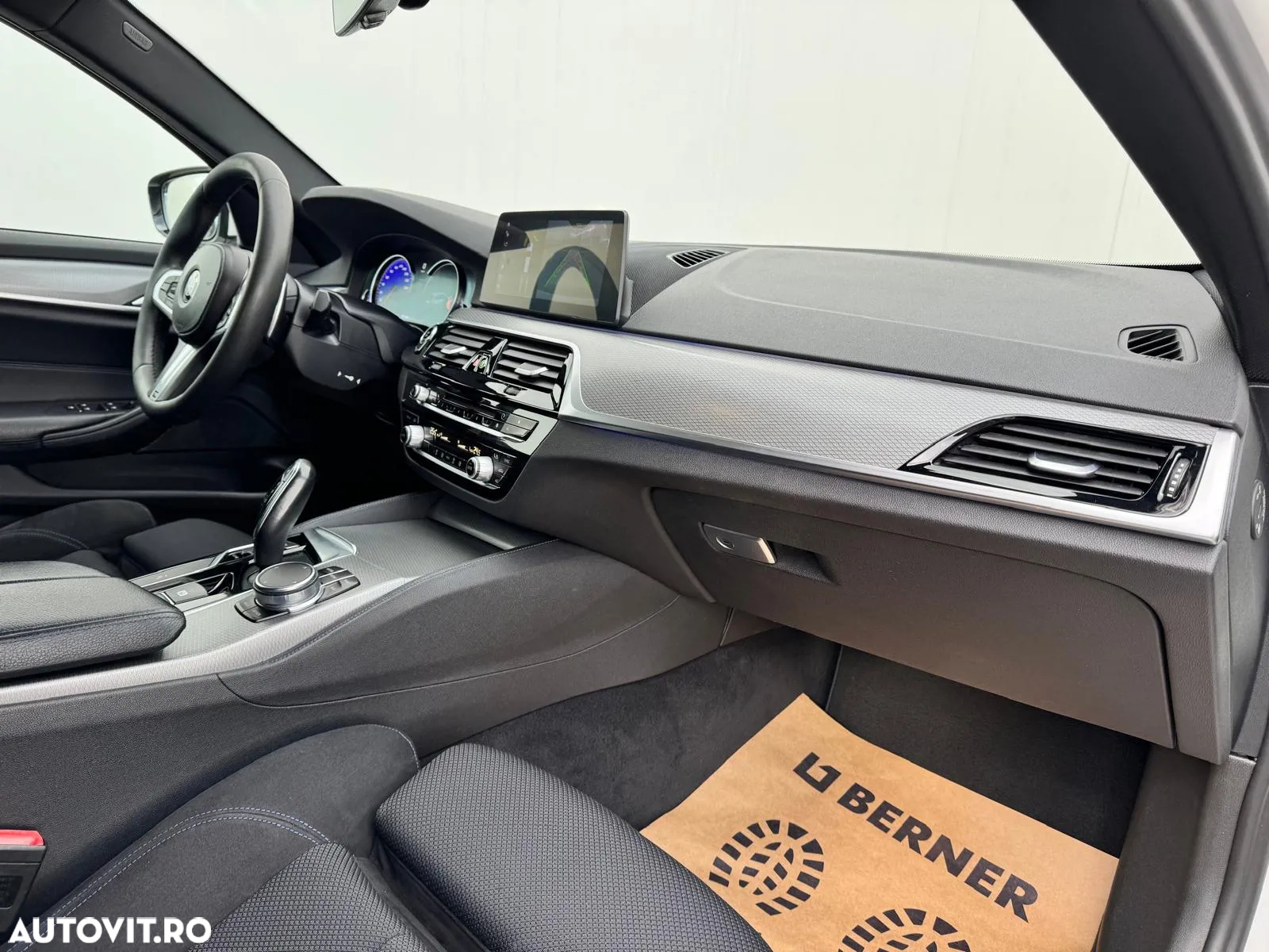BMW Seria 5 520d xDrive AT - 20