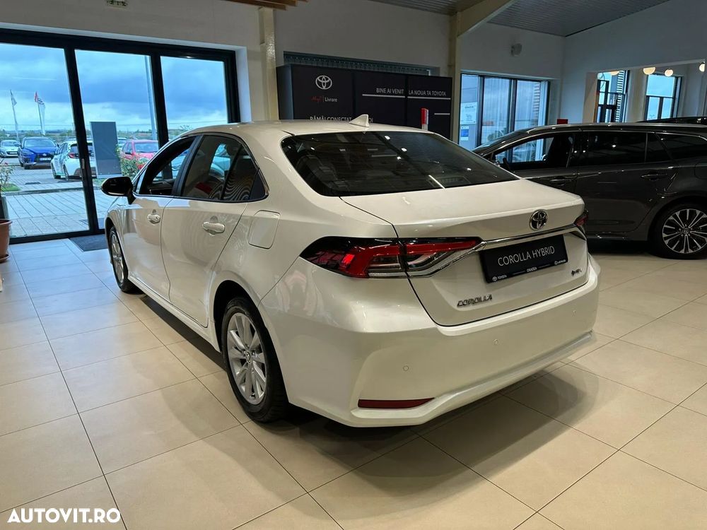 Toyota Corolla 1.8 HSD Business - 3