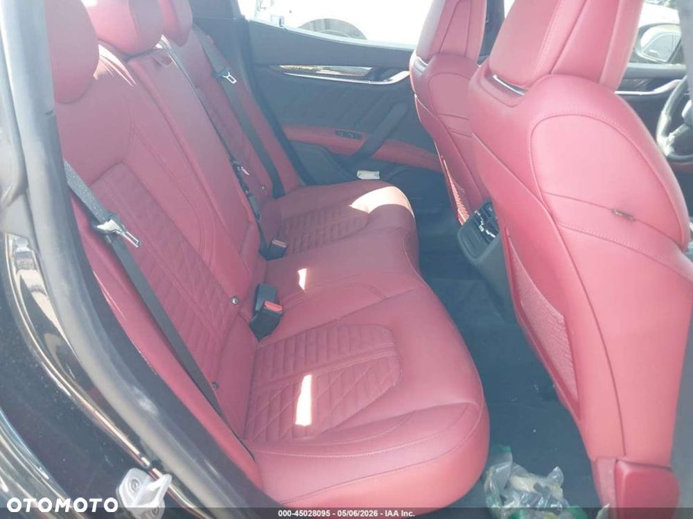Maserati Ghibli - 15