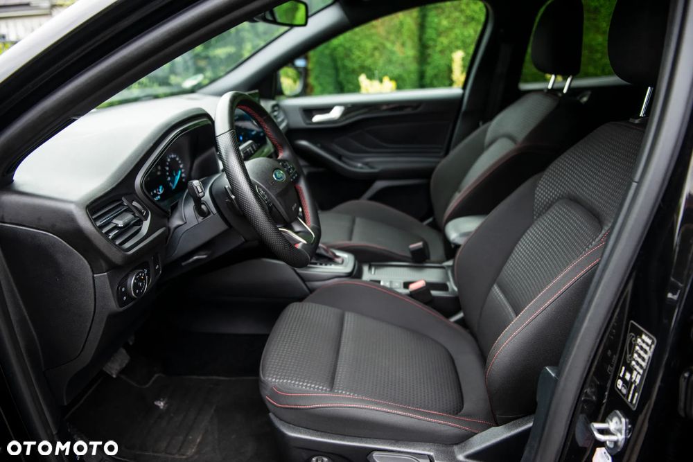 Ford Focus 1.0 EcoBoost mHEV ST-Line Design - 19
